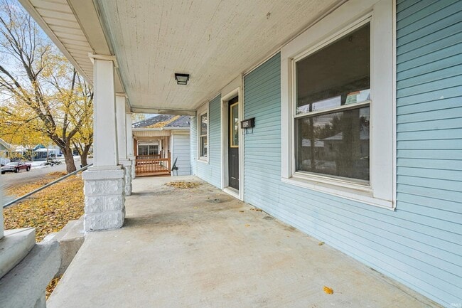 Building Photo - 1012 E Taylor St