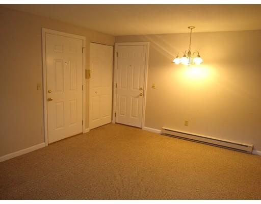 Building Photo - 1 Maple Crest Cir