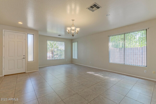 Building Photo - 11605 W La Reata Ave