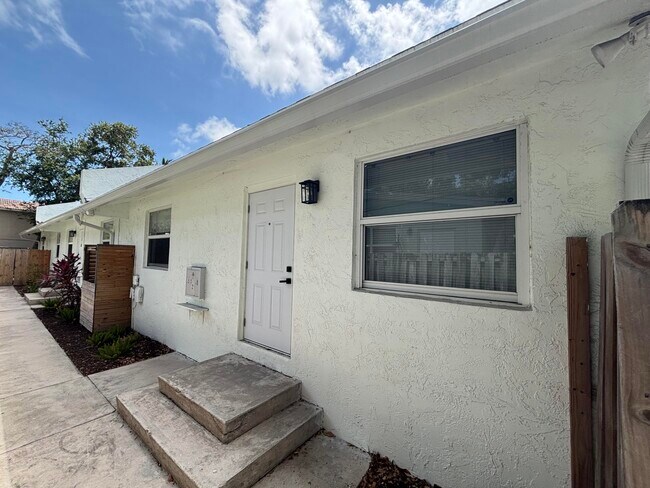 Foto del edificio - 880 SE 12th St