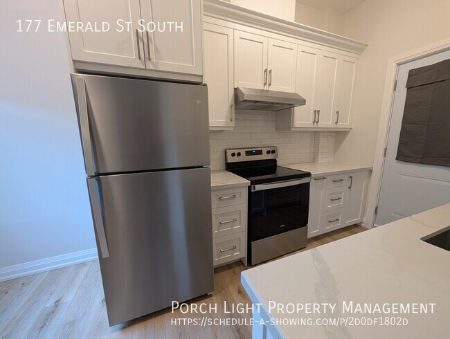 Photo du bâtiment - Modern and beautifully finished 1-bedroom,...