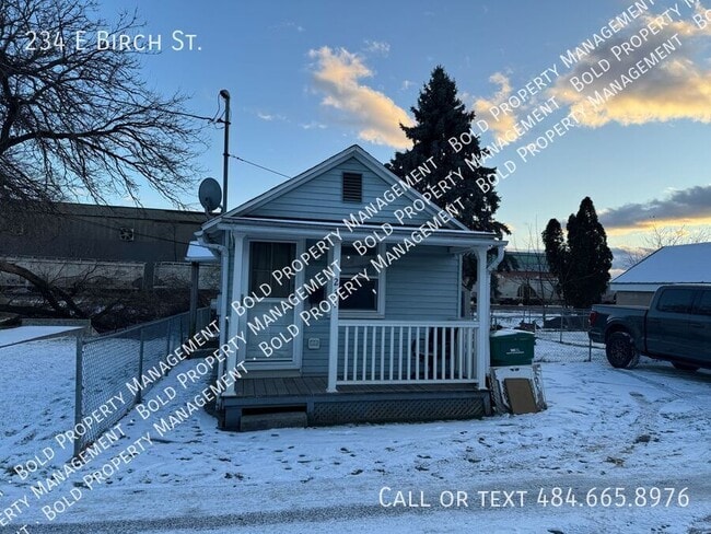 Foto del edificio - Tiny home on Birch St