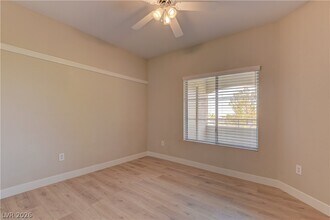 Building Photo - 1310 Red Gable Ln