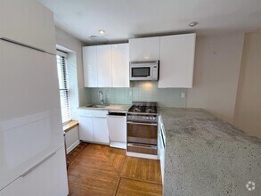 Building Photo - 129 Mercer St