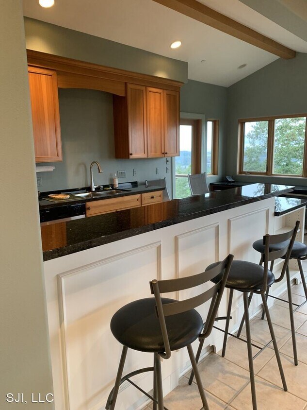 Foto principal - 3 br, 2.5 bath House - 432 Botsford Ln