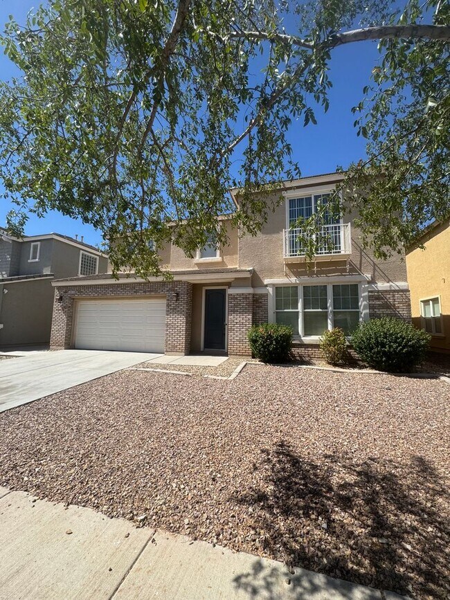 Foto del edificio - LARGE 5 BEDROOM HOME IN LAVEEN