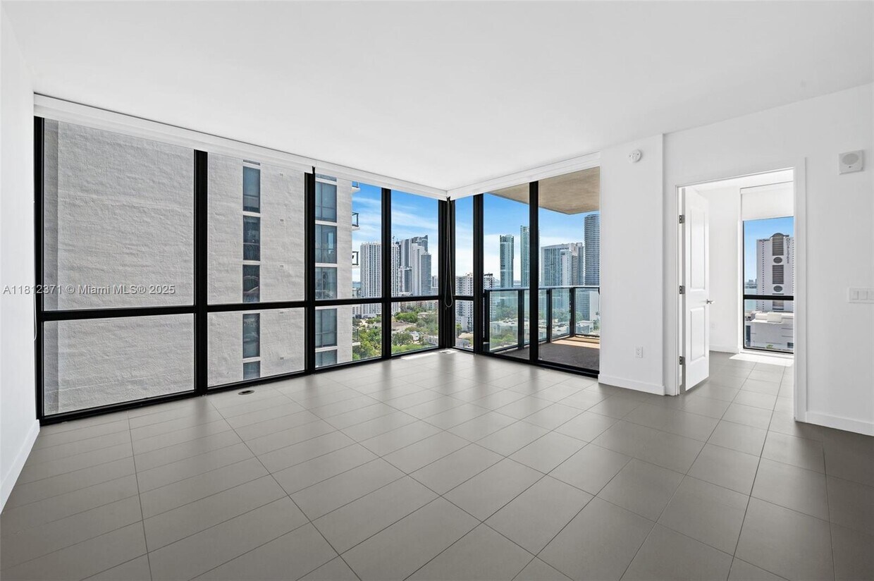 Foto principal - 1600 NE 1st Ave