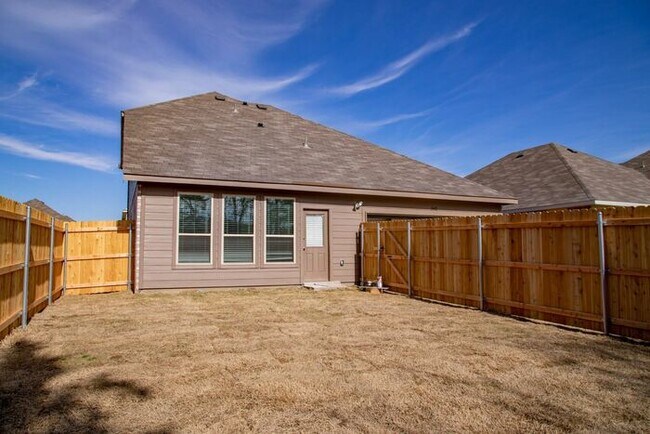 Building Photo - 1842 Jasmine Dr