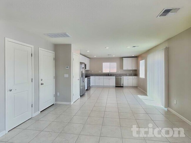 Foto del edificio - 8962 Wolf River Dr