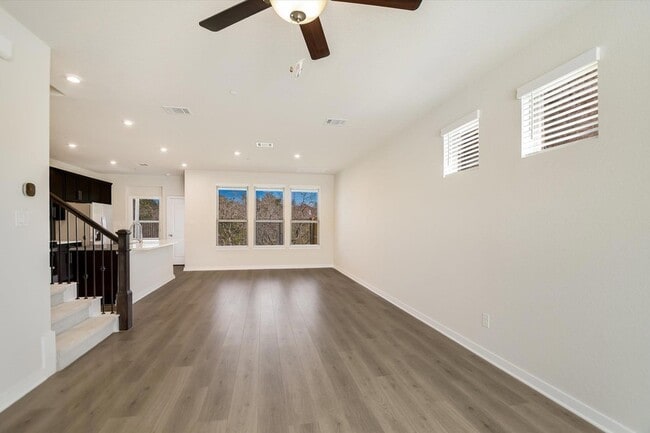 Building Photo - 2500 Forest Creek Dr