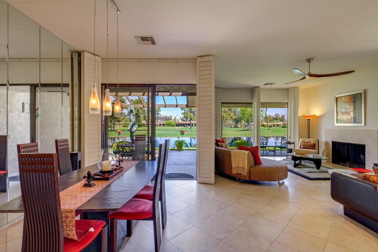 Foto principal - 30 Columbia Dr