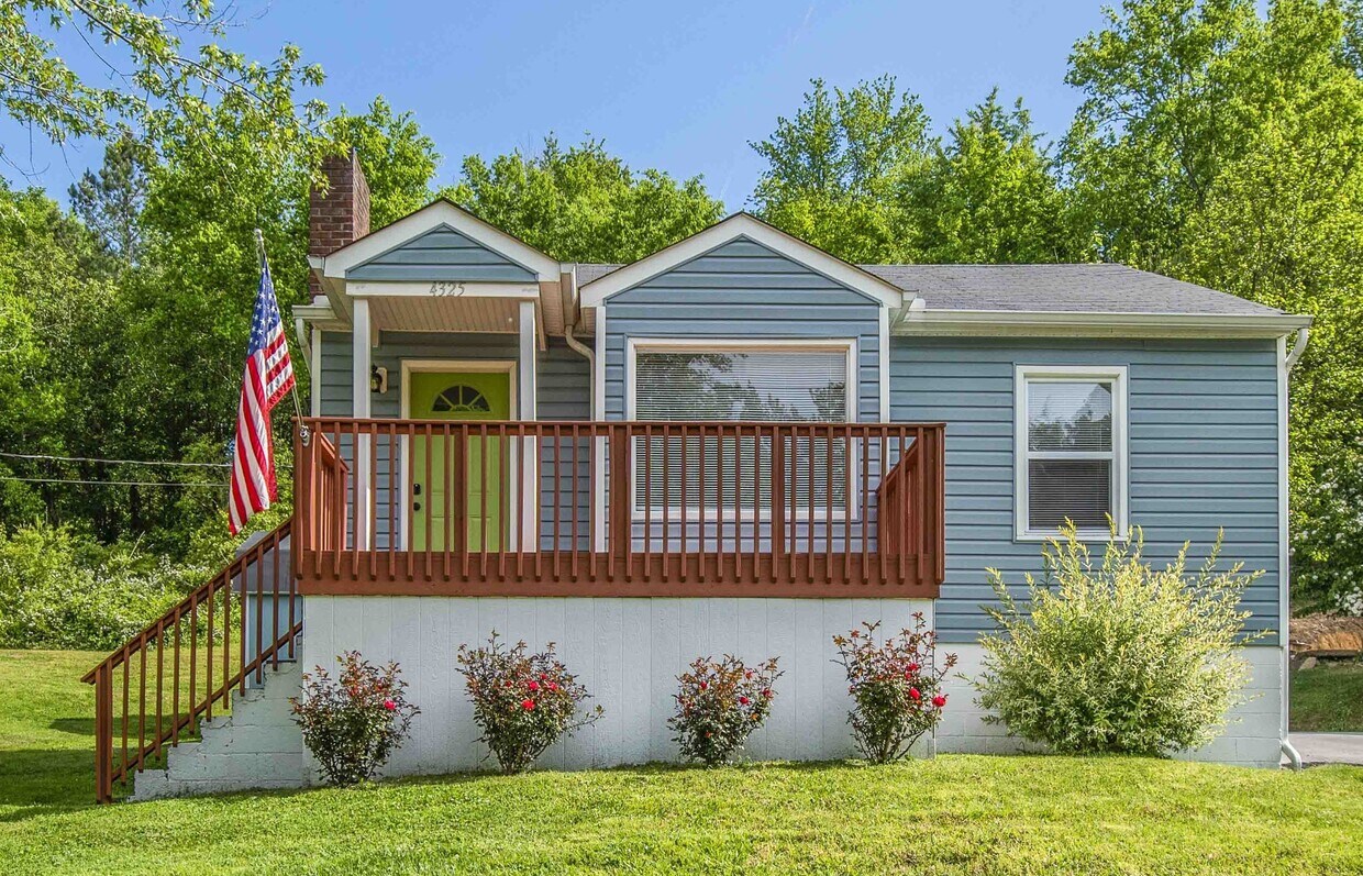 Foto principal - 4325 Strawberry Plains Pike