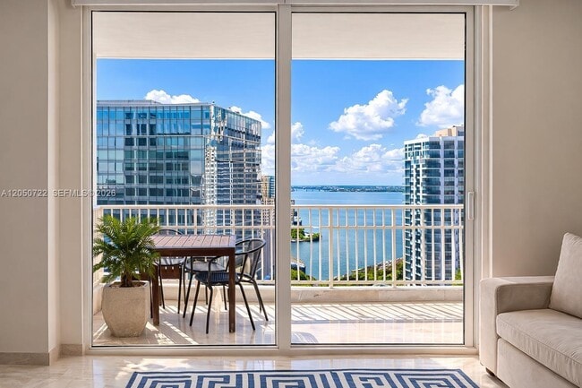 Foto del edificio - 701 Brickell Key Blvd