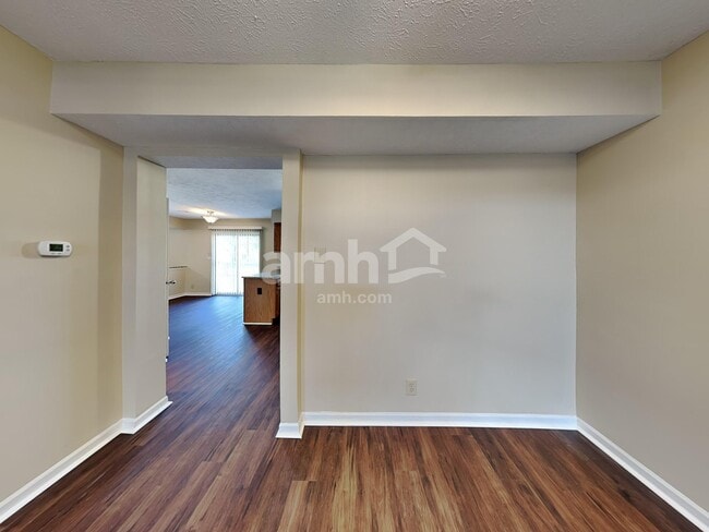 Building Photo - 1101 Wyngate Cir