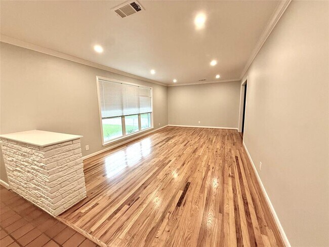 Foto del edificio - 5026 Redstart St