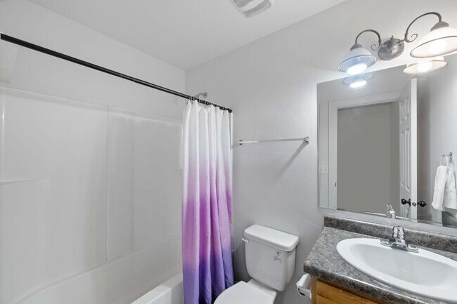 Foto del edificio - 7102 N Mohican St