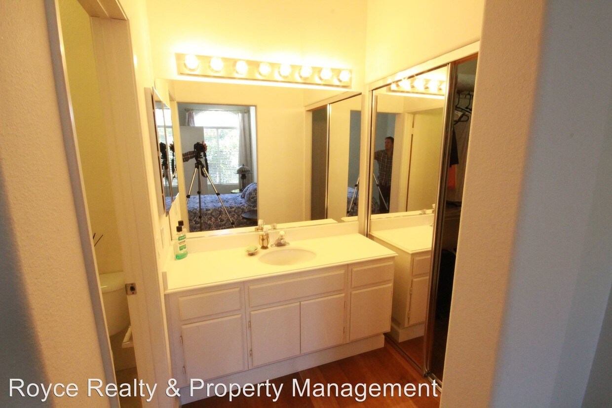 5578 Renaissance Ave San Diego Ca 92122 House For Rent In San Diego Ca Apartments Com