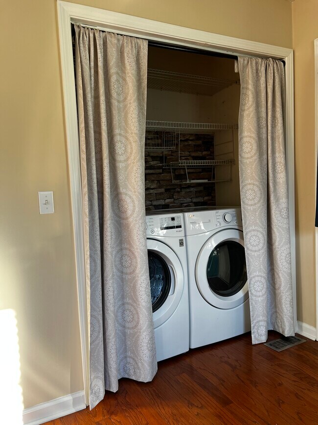 Laundry - 1697 Litton Ave