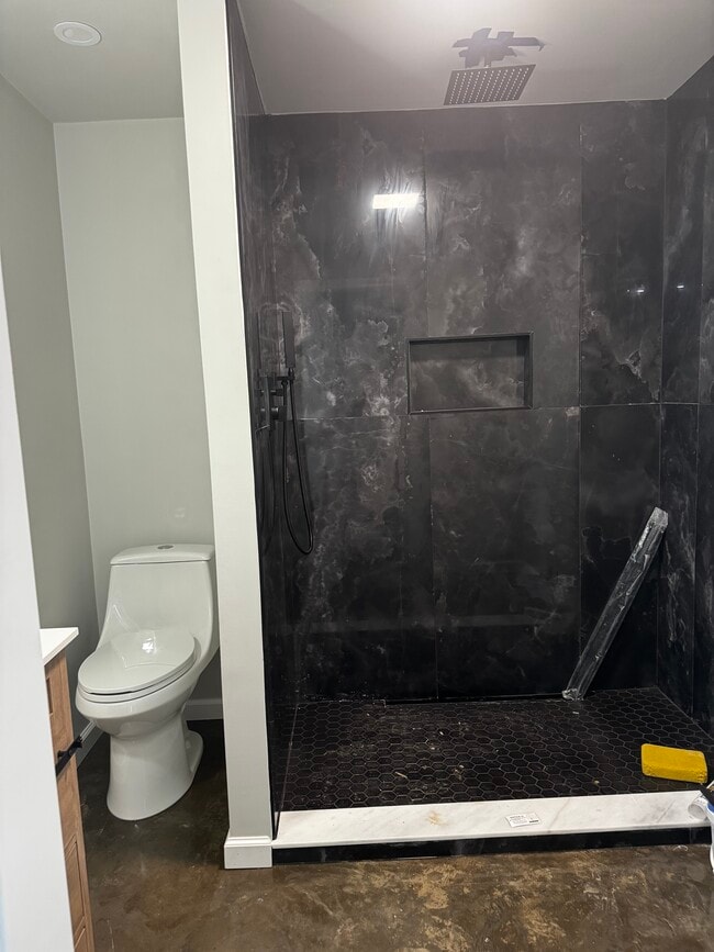 Shower - 1042 Adams Rd
