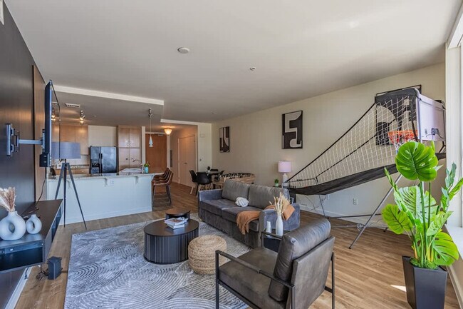 Building Photo - 44 W Monroe St