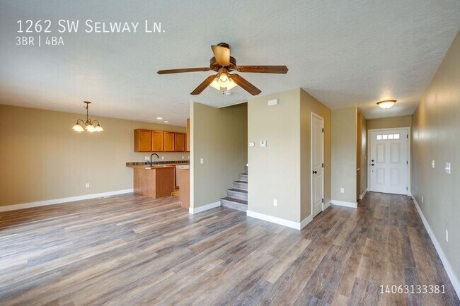 Building Photo - 1262 Selway Ln