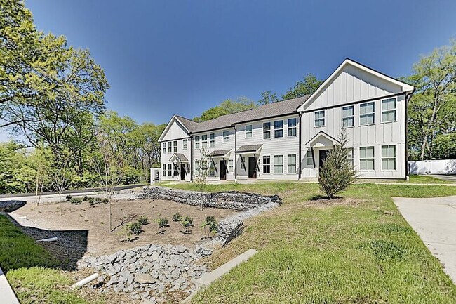 Building Photo - 309 Myatt Dr