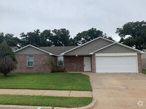 Building Photo - 4422 Bobbie Ann Dr