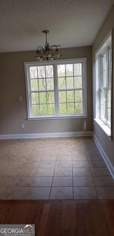 Building Photo - 520 Millbrook Village Dr
