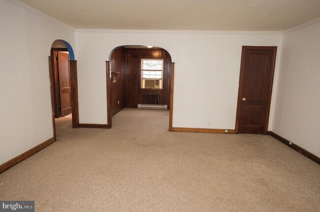 Building Photo - 113 Garden Ln