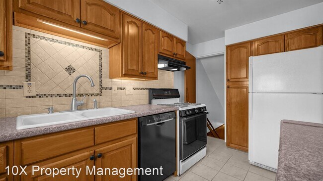 Foto del edificio - 2 br, 1 bath House - 1810 Northwest Court ...