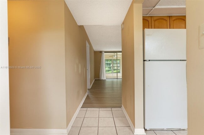 Foto del edificio - 5830 NW 64th Ave