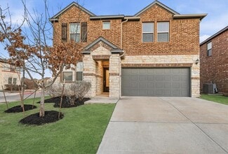 Building Photo - 704 Aliso Trail