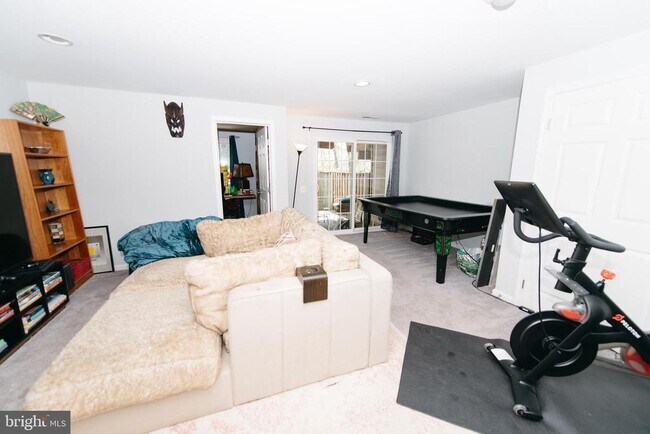 Foto del edificio - 6331 Burgundy Leaf Ln