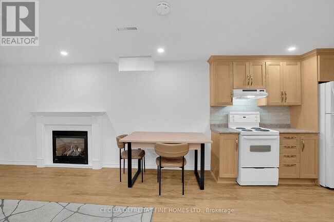 Photo du bâtiment - 40 Venetian Crescent