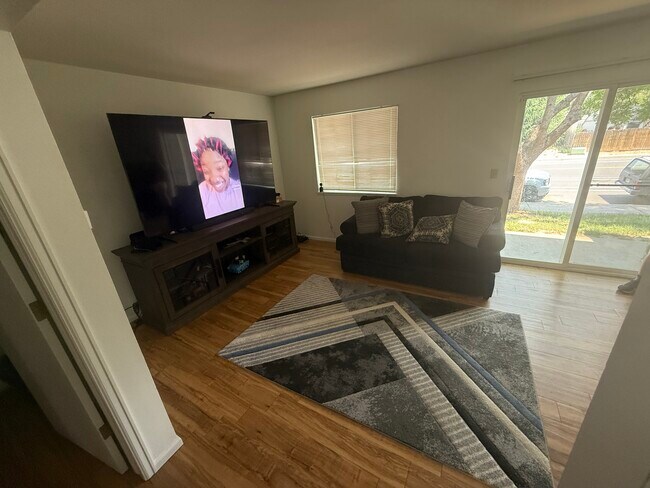 Viviendo - 2124 3rd St SW