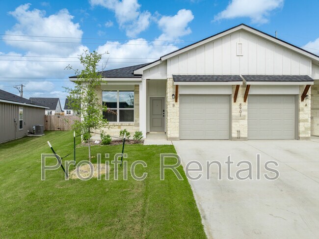 Foto del edificio - 8901 Prickly Ash Dr