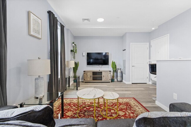 Building Photo - 95 Broadway