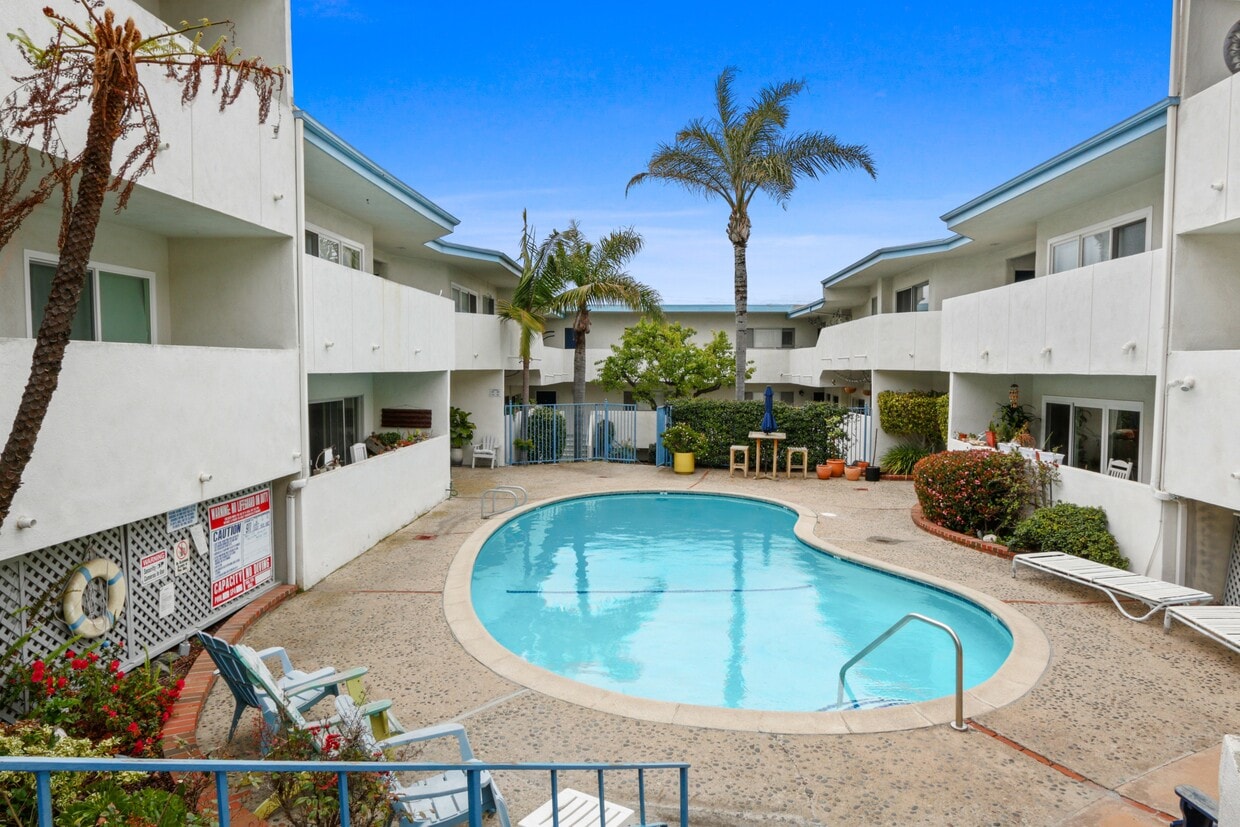 343 Palos Verdes Apartments in Redondo Beach, CA