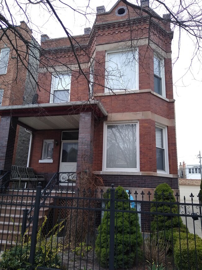 Foto del edificio - 2936 N Ridgeway Ave