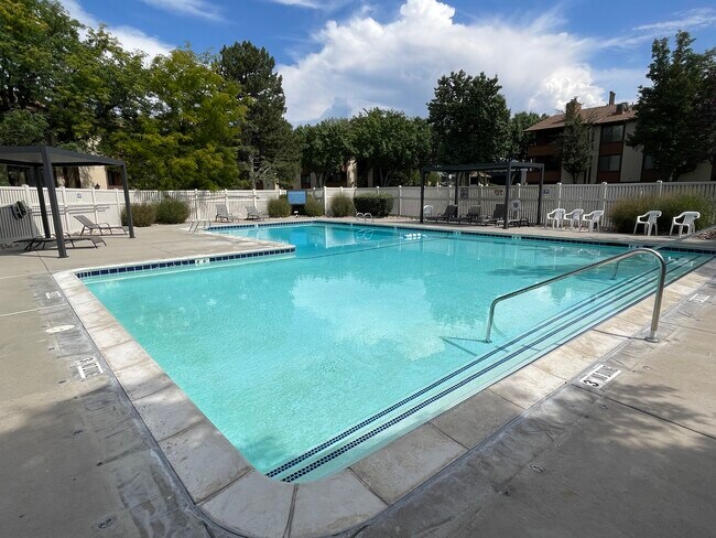 Foto del edificio - 6893 S Countrywoods Cir