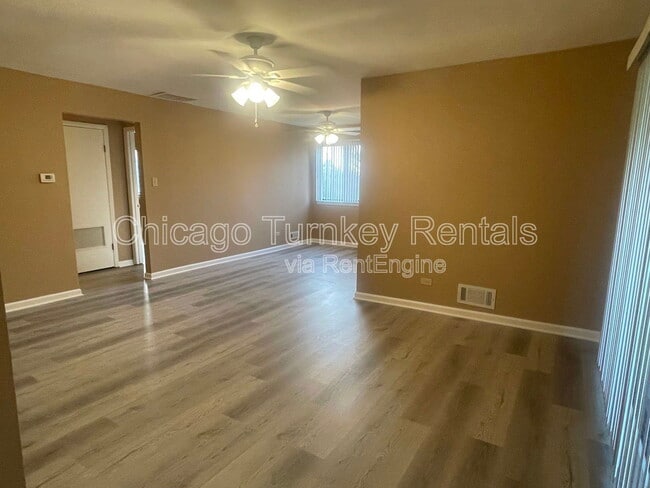 Building Photo - 3258 W 184th St