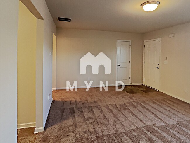 Building Photo - 5612 Laurel Ridge Drive