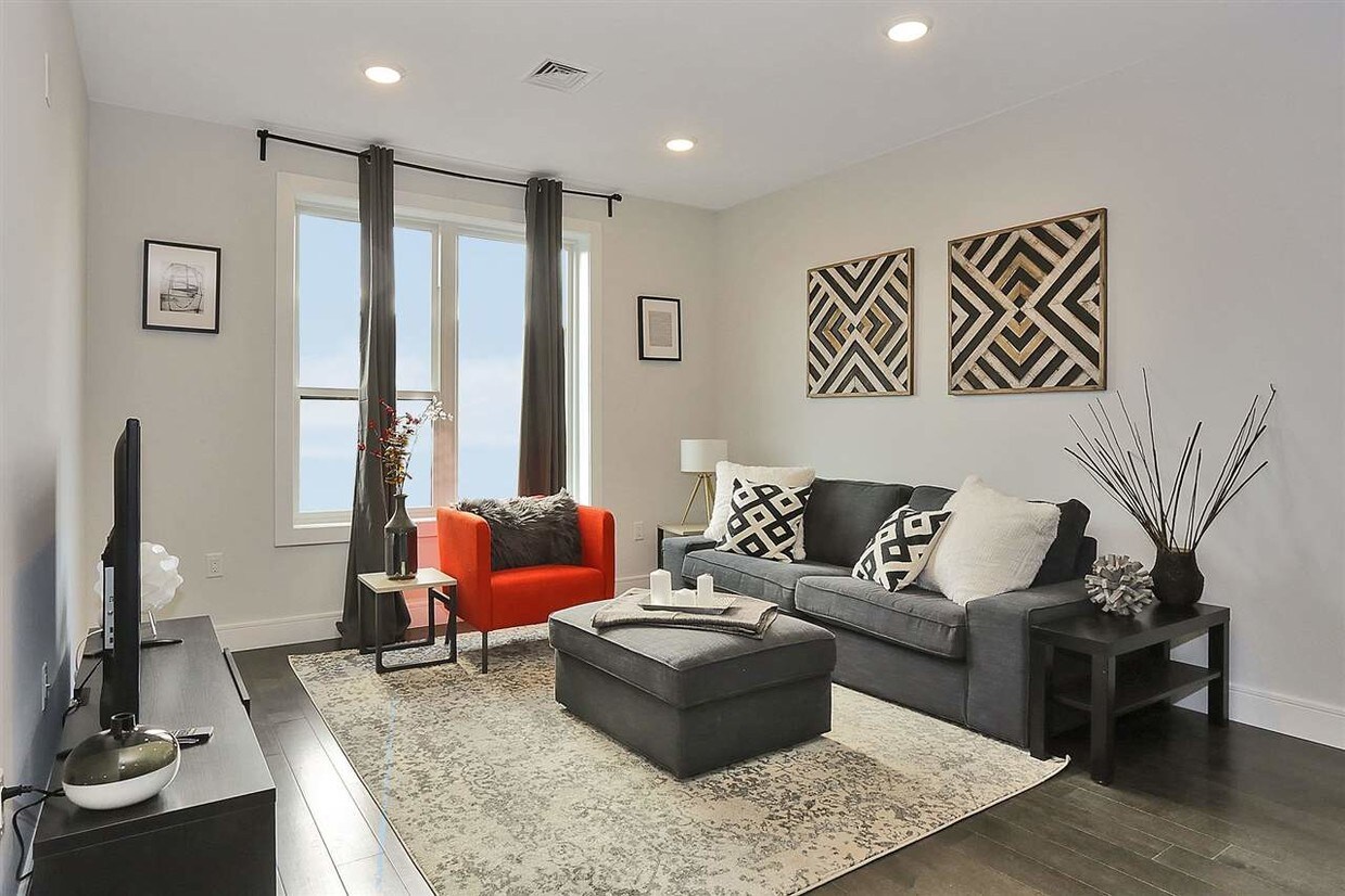 Foto principal - 6401 Park Ave