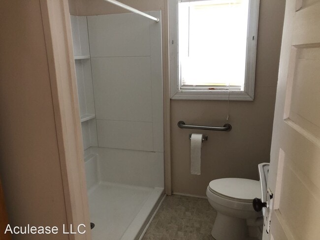 Foto del edificio - 3 br, 1 bath House - 225 W. Thorton