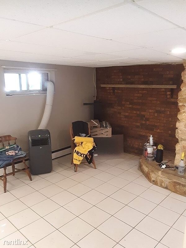 Foto principal - 2 br, 1 bath Apartment - 186 Van Cleaf Lane B