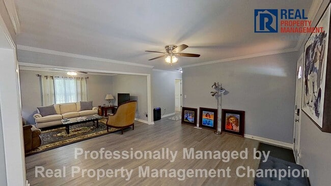 Photo - Spacious and Beautifully Updated 3 BD/2 BA... House