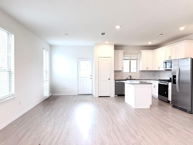 Building Photo - 1372 Bright Hl Dr