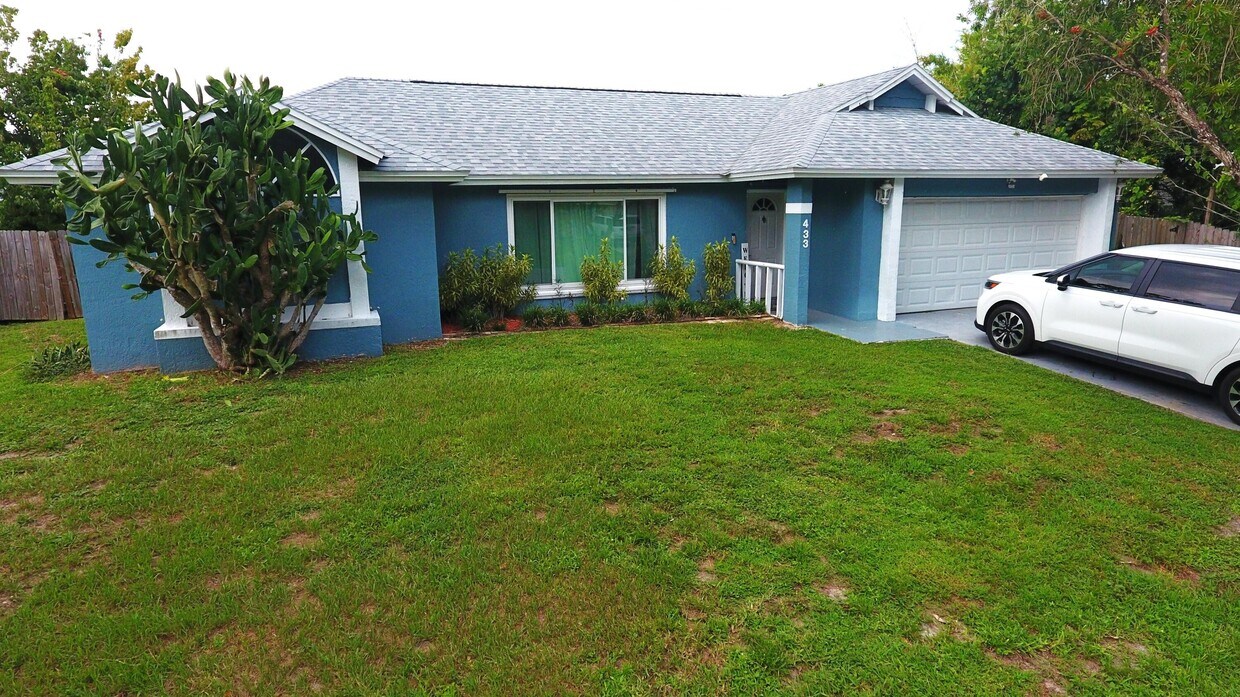 Primary Photo - 433 Rheine Rd NW