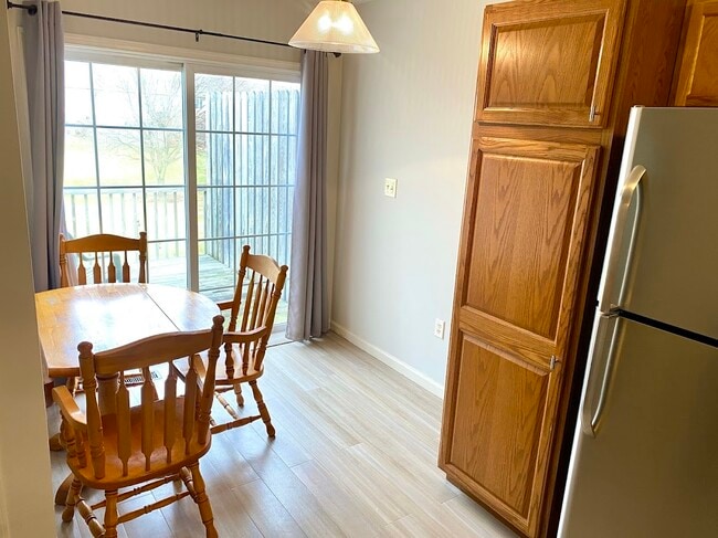 Building Photo - 24 Sandstone Ct