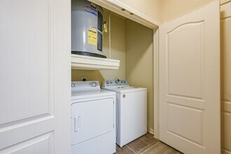 Building Photo - 1711 Old Spanish Trl